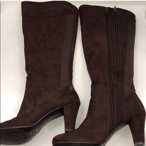 Brown suede knee high boots A2 by Aerosoles size 8.5